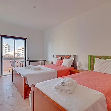 Da Rocha 1 With Pool By Homing Apartment