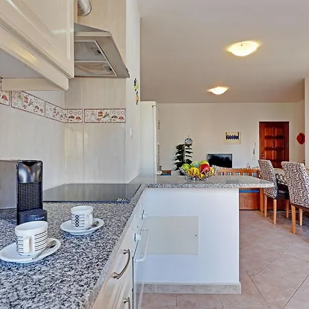 Da Rocha 1 With Pool By Homing Apartment *