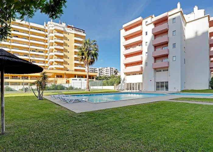 Da Rocha 1 With Pool By Homing Portimão