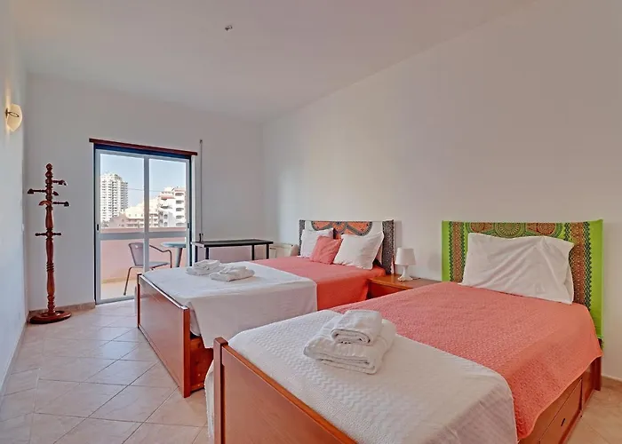 Da Rocha 1 With Pool By Homing Apartament